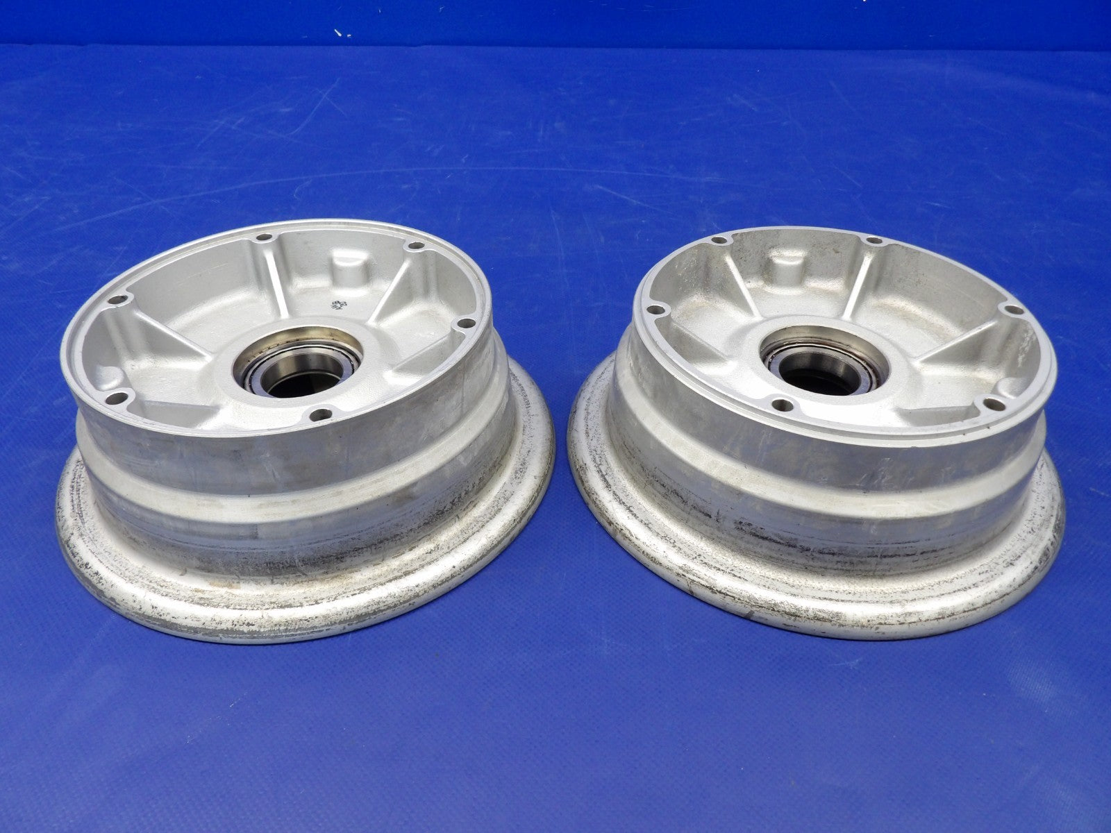 Beech F35 Bonanza Cleveland 40-98 7.00-8 Main Wheel P/N 161-02300 (0726-2093)10