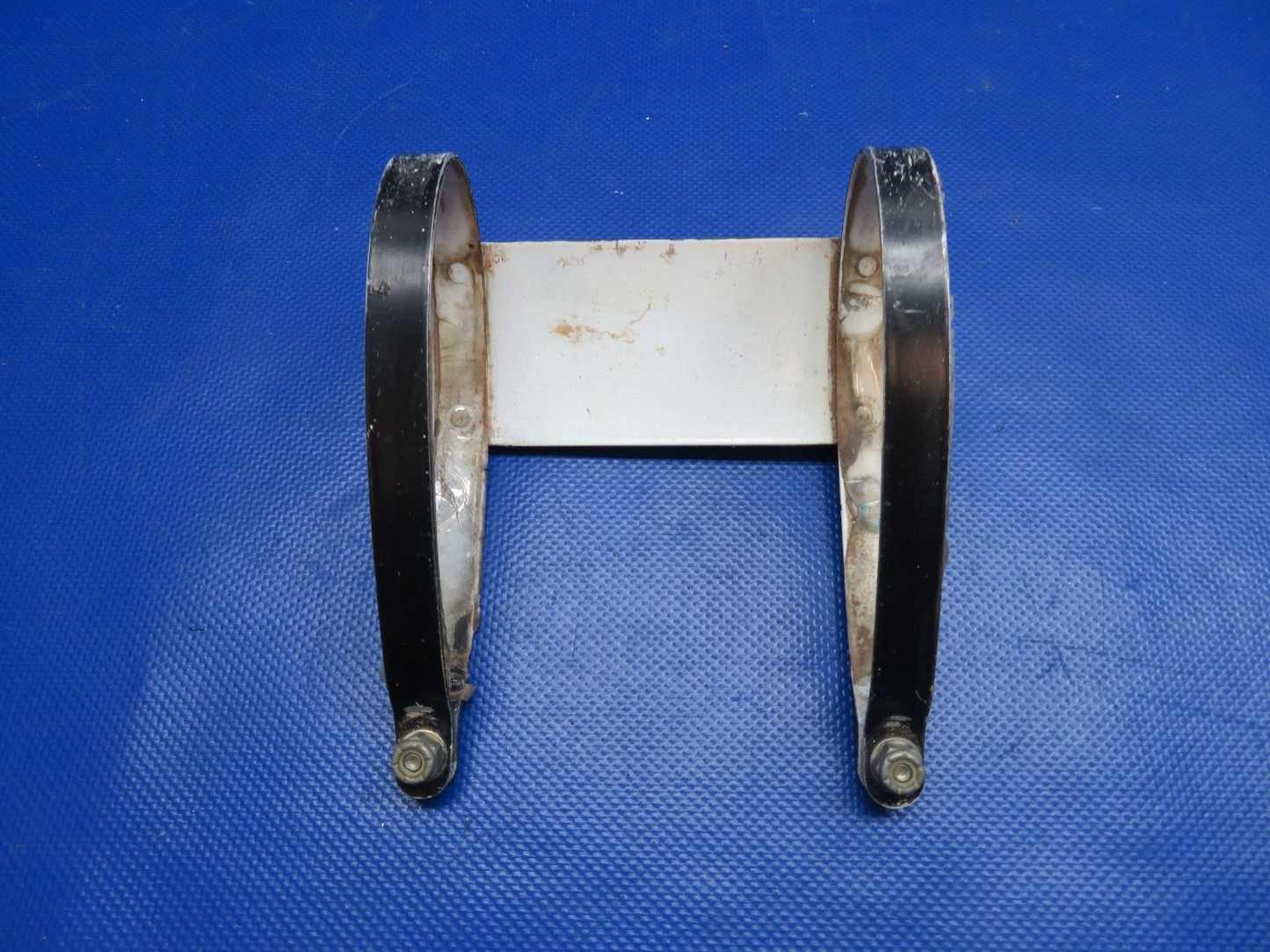 Cessna 172 / 172P RH Strut Step Assy P/N 0500276-2 (0724-1868)