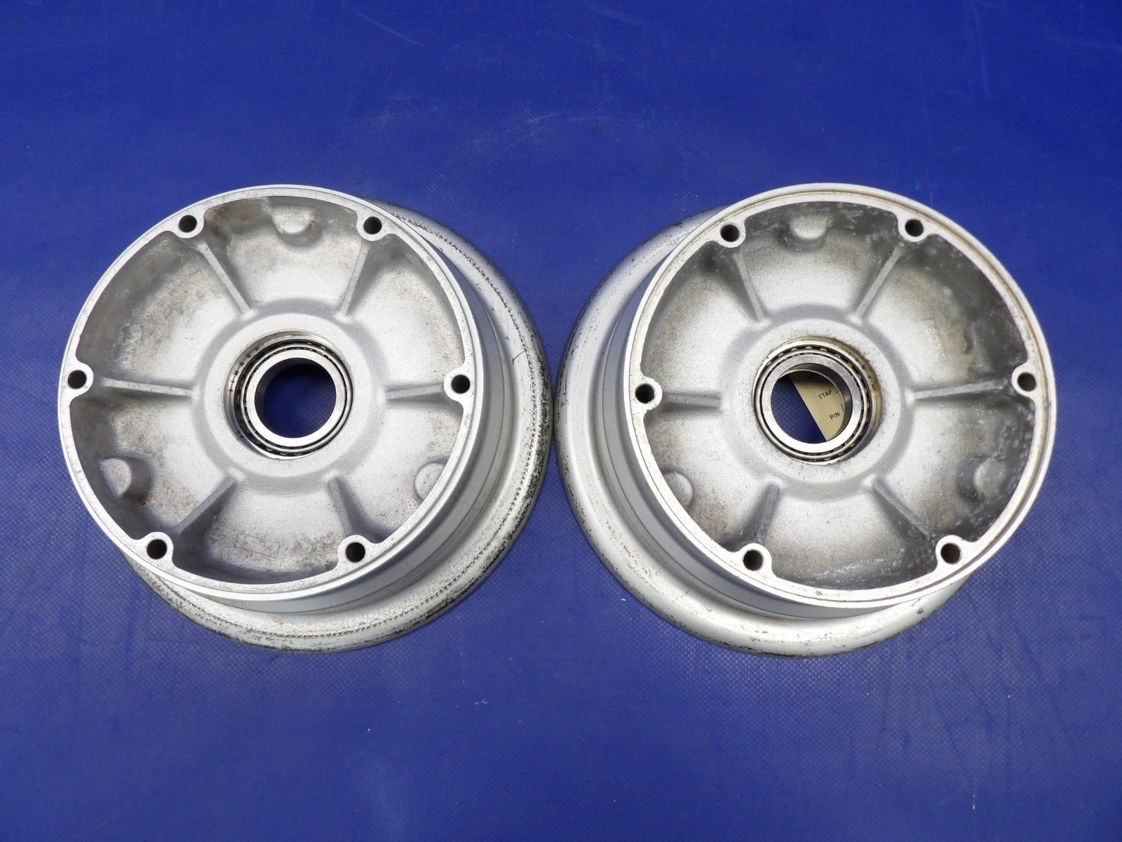 Beech F35 Bonanza Cleveland 40-98 7.00-8 Main Wheel P/N 161-02300 (0726-2094)11