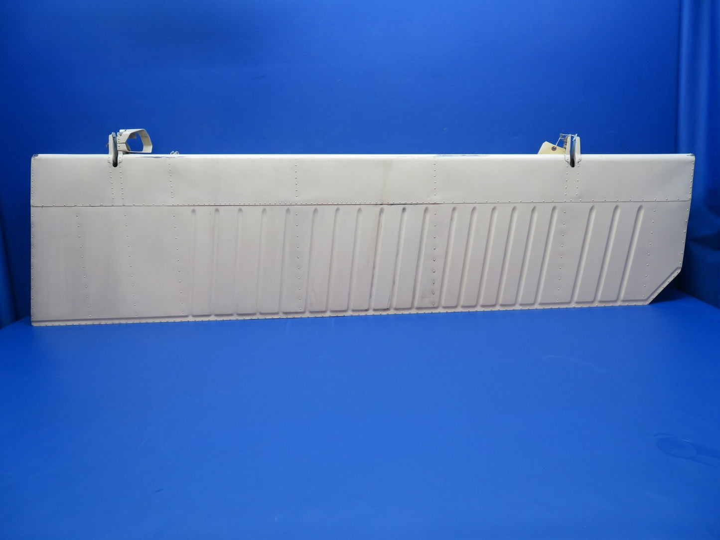 Beech B55 Baron LH Flap Assembly P/N 95-160000-607 (1020-239)11
