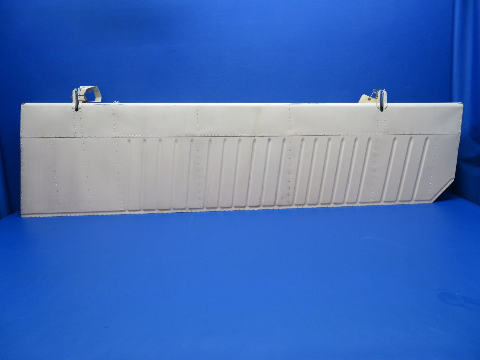 Beech B55 Baron LH Flap Assembly P/N 95-160000-607 (1020-239)11