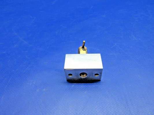 Lake LA-4-200 Fuel Quick Drain + Adapter Block P/N 2-6700 (0726-706)0