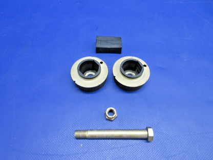 Beech D95A Travel Air Barry Engine shock Mount P/N 94150-40 LOT OF 4 (0326-768)4