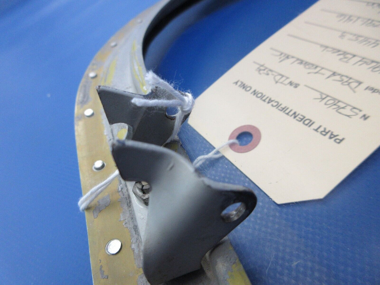 Beech 95 / D95A Travel Air Cabin Center Window Assy LH 35-410291-146 (0424-654)