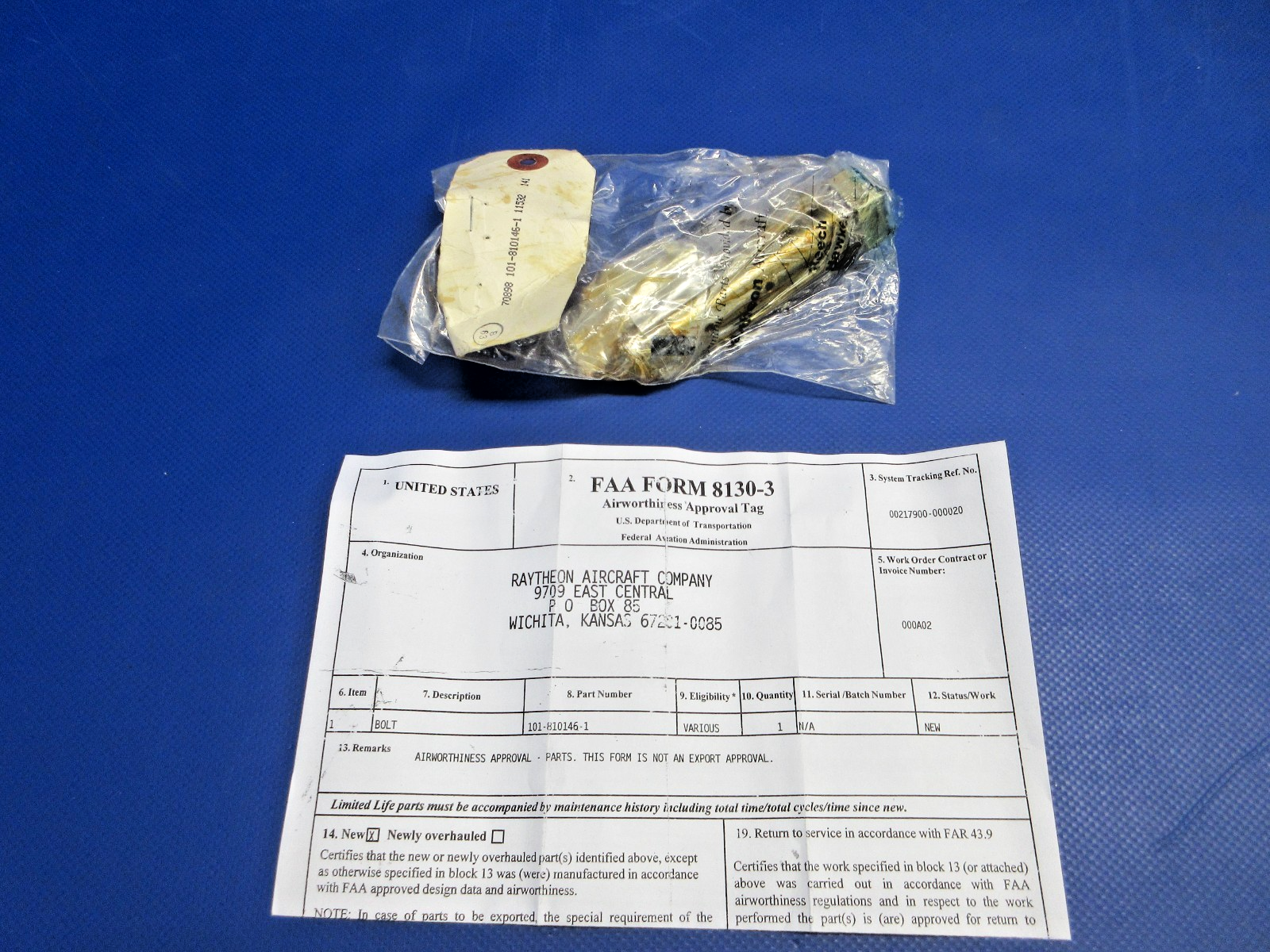 Beech King Air Bolt w/8130 P/N 101-810146-1 NOS (0426-778)1