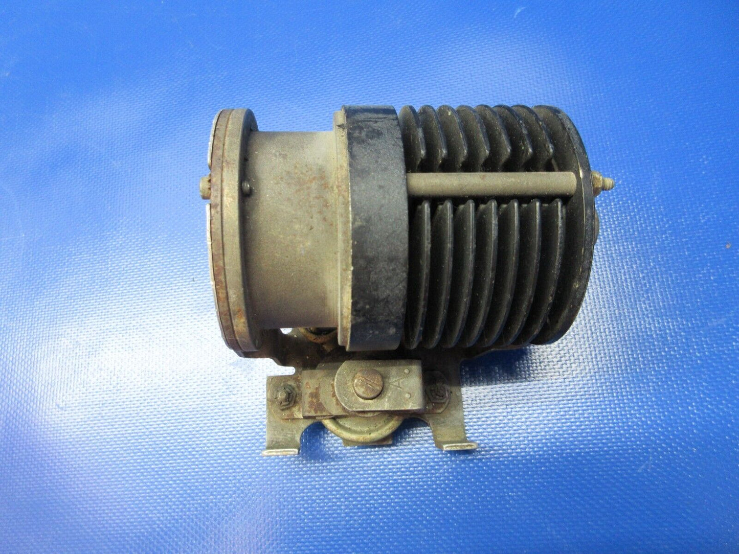 Bell 47J-2 Helicopter Voltage Regulator 27.7v P/N 1042 WARRANTY (1224-1290)