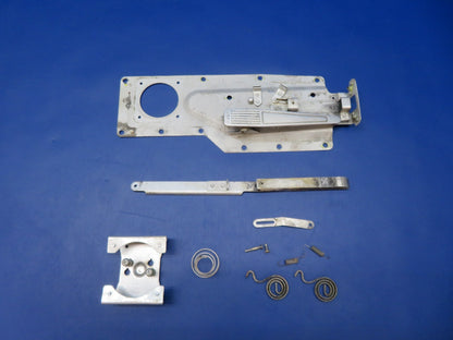Cessna 182 / 182H Cabin Door LH Latch P/N 0711061-6 (0226-215)1
