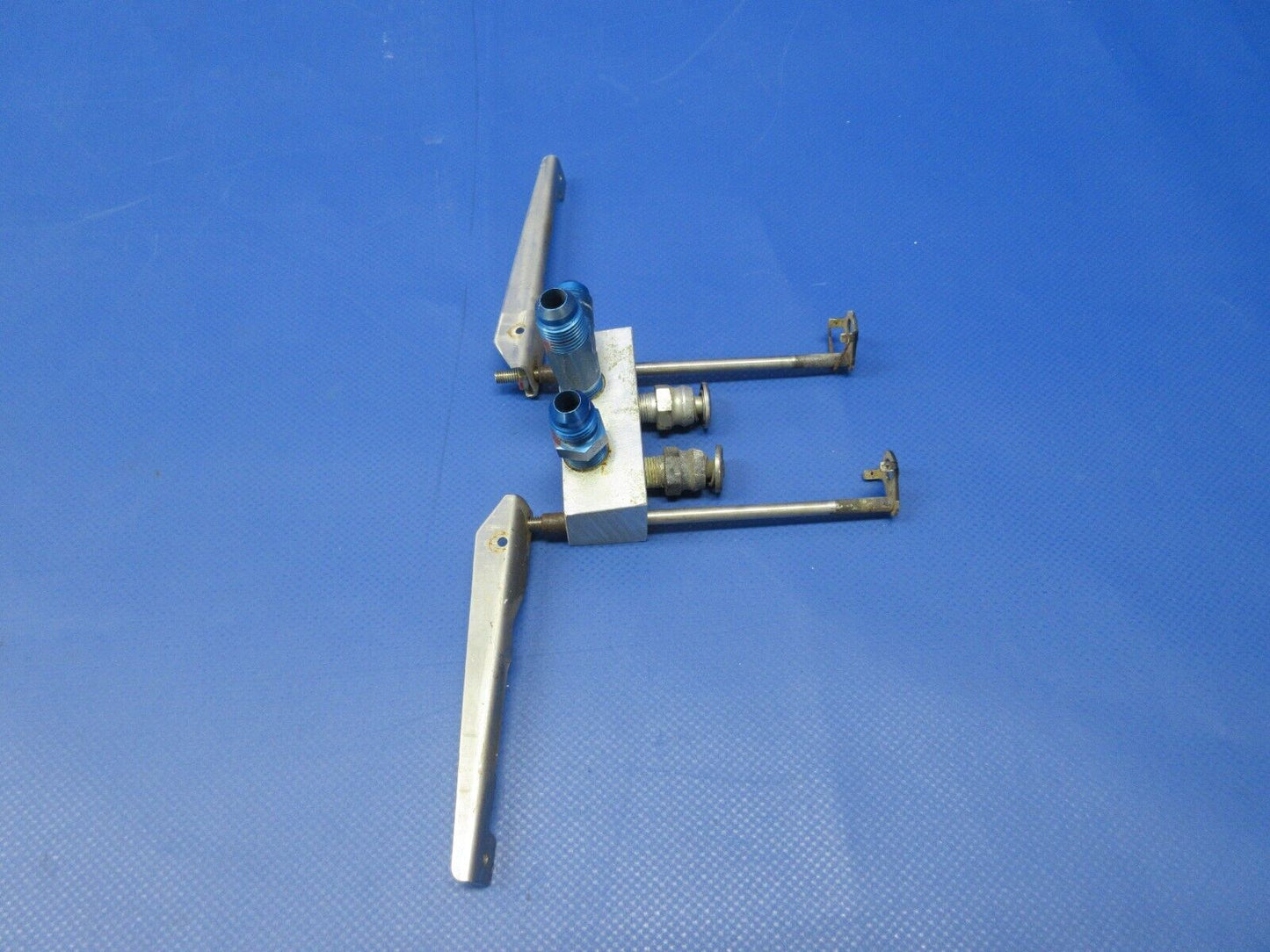 Piper PA-34-200T Seneca II Fuel Drain Manifold P/N 37187-00 (0524-1221)