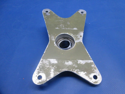 Piper PA-32RT-300T Lance II Main Gear FWD Trunnion Fitting 67040-14 (0924-880)