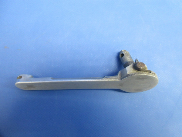 Cessna 310 / 310R Cabin Door Exterior Handle P/N 0811893-7 (1124-707)