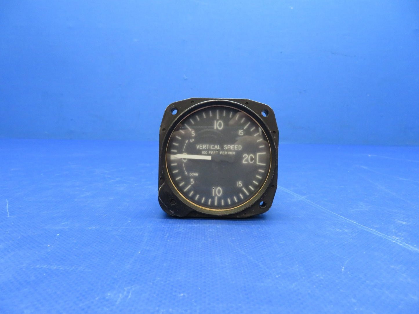 Edo-Aire EA-1403A Vertical Speed Indicator P/N EA-1403-27 WARRANTY (0726-445)0