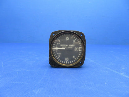 Edo-Aire EA-1403A Vertical Speed Indicator P/N EA-1403-27 WARRANTY (0726-445)0