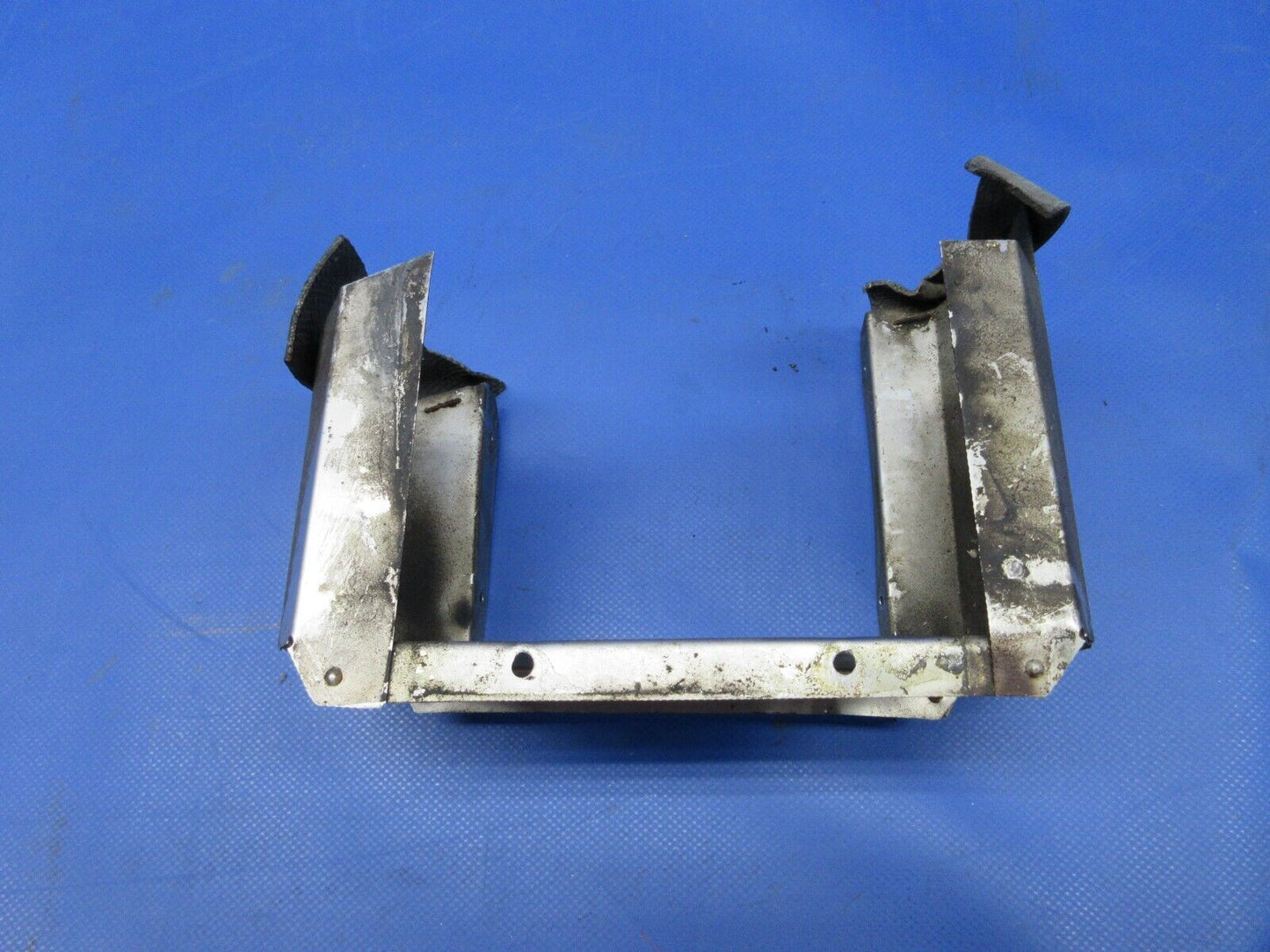 Piper PA-23-250 Aztec Oil Cooler Cover Assy LH P/N 16799-00 (0624-776)