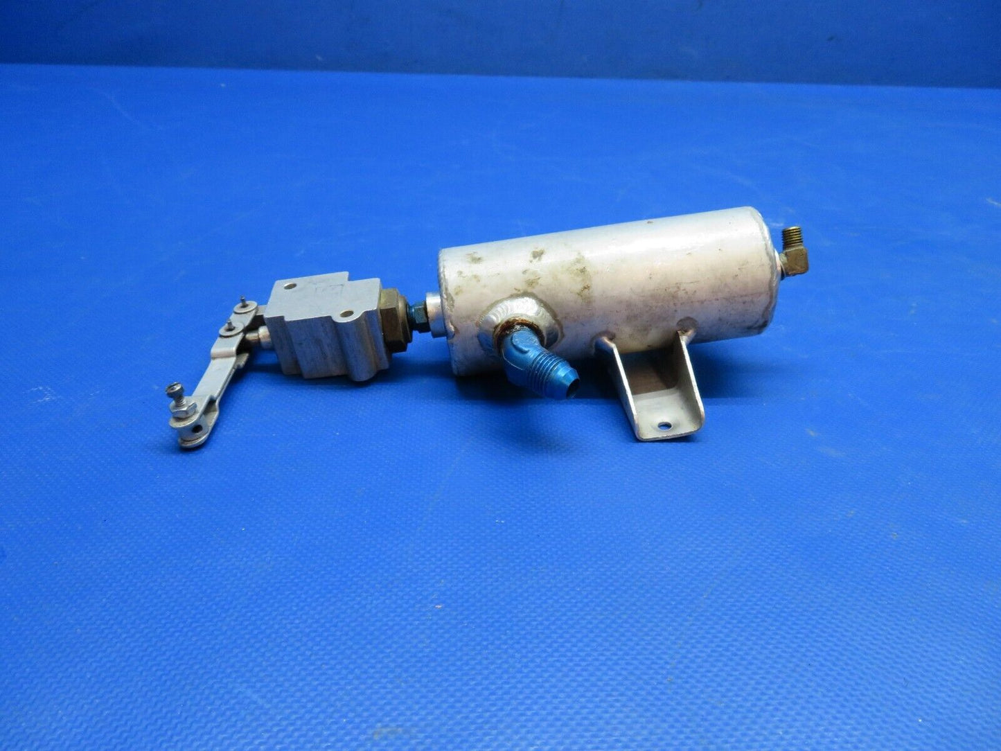 Mooney M20E Hydraulic Brake Reservoir Assy w/ Scott Valve P/N 7309  (0824-1733)