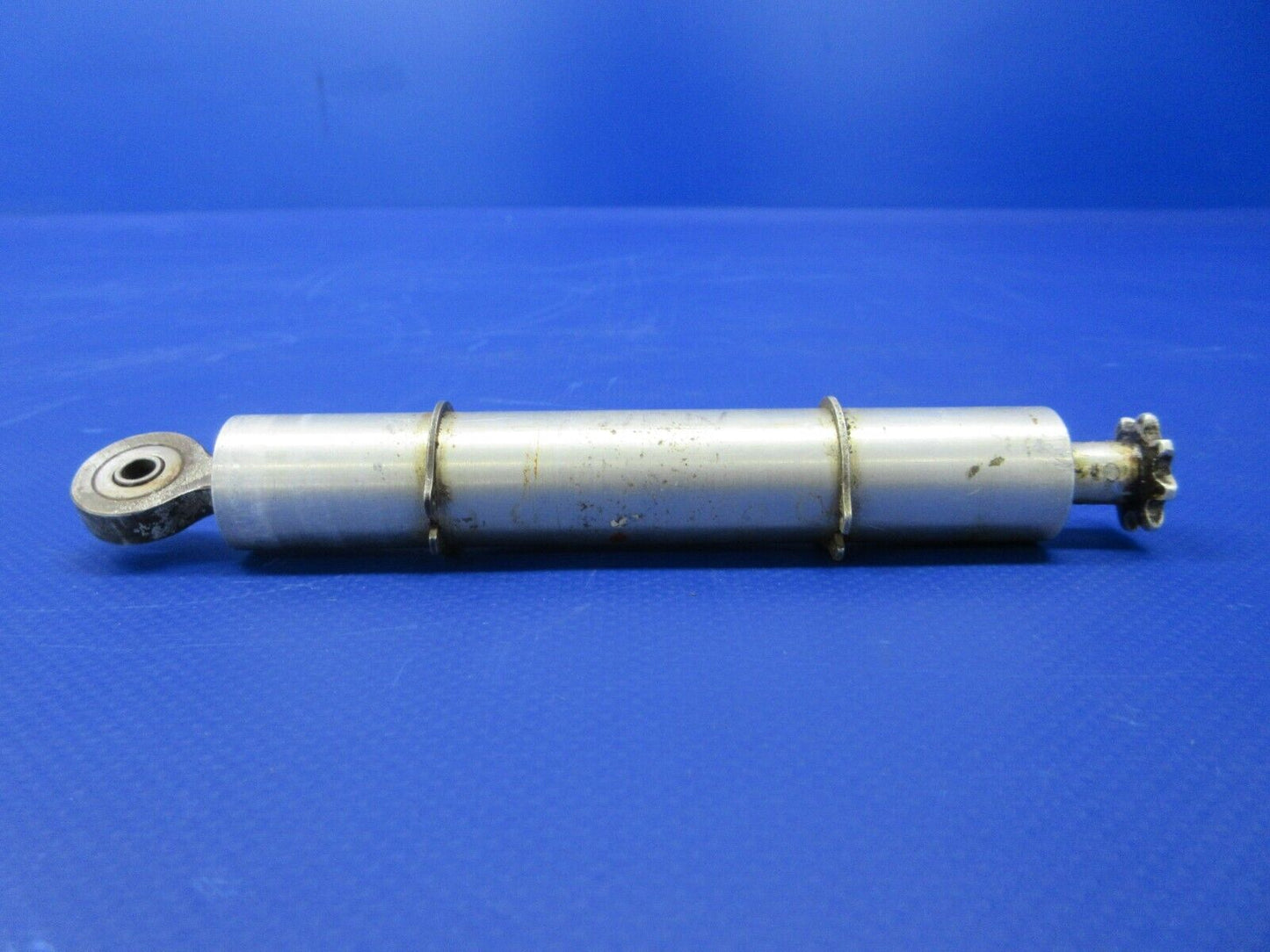 Cessna 310 / 310R Aileron Trim Tab Actuator P/N 0831278-11 (1224-1207)