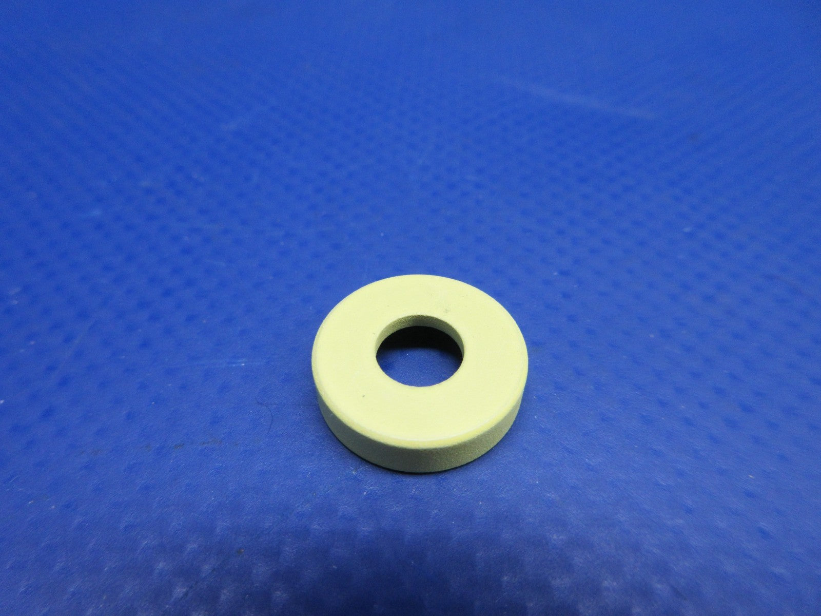 Beech Carpet Channel Retainer Spacer P/N 101-530836-17 LOT OF 5 NOS (0326-976)9