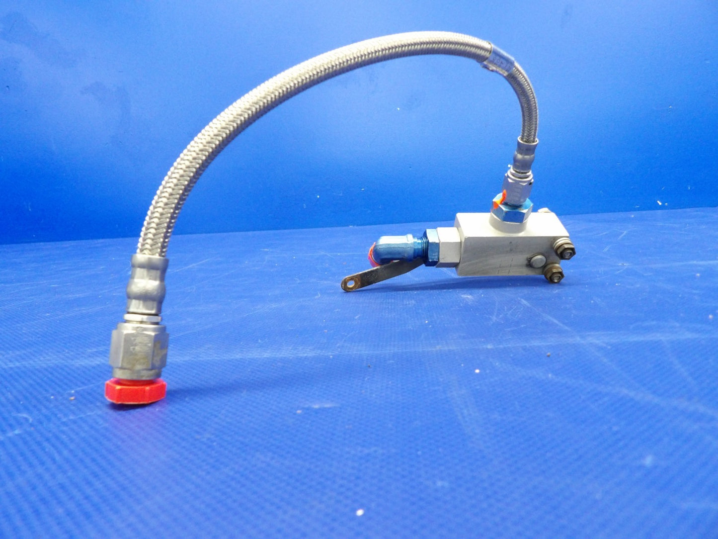 Beech D95A H&E Propeller Governor Accumulator Valve P/N HE721-3 (0326-409)4