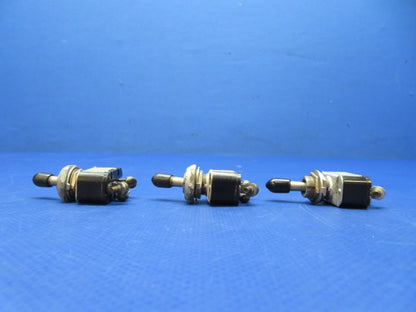 Cessna 421 Toggle Switch Cutler-Hammer AN3021-1, MS35058-21 LOT OF 3 (0326-232)2