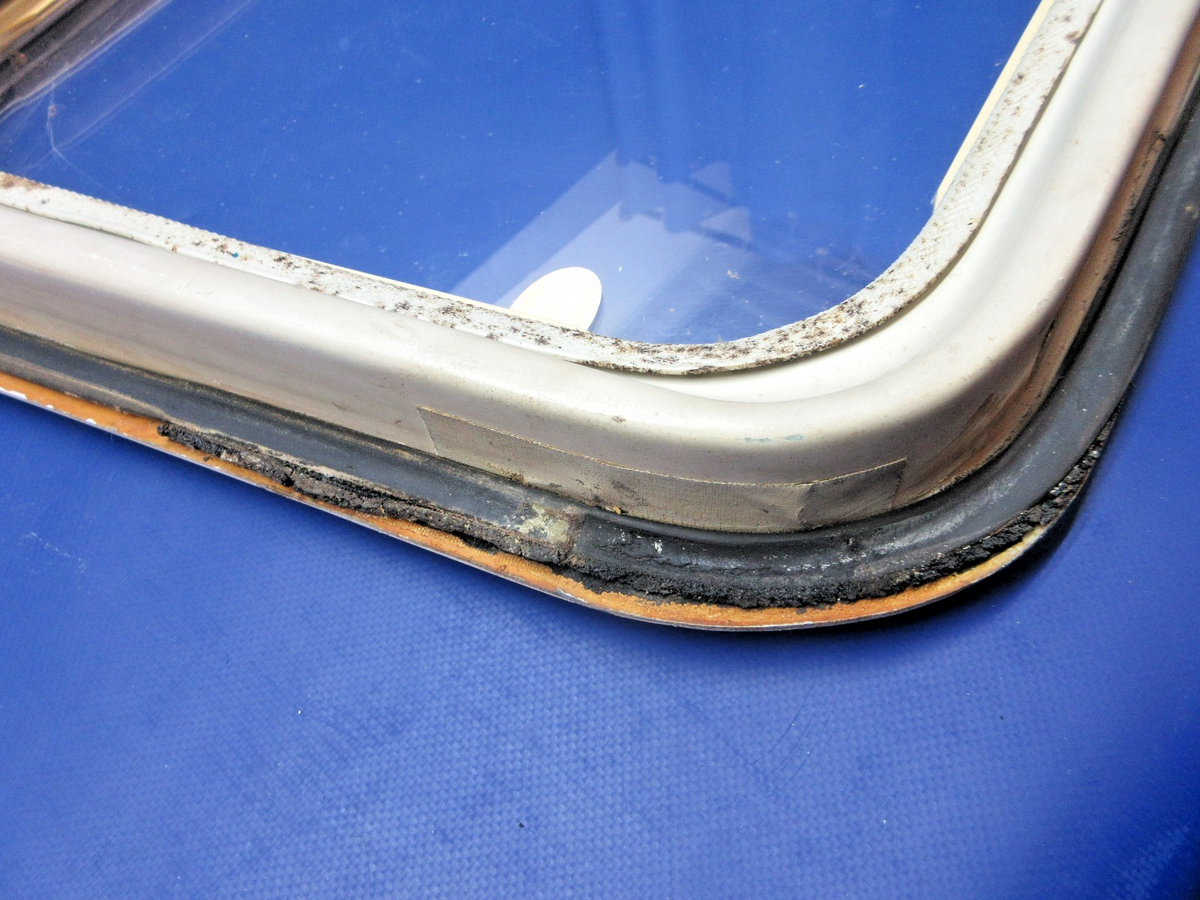 Cessna 172 / 172M LH Cabin Door P/N 0511803-1 w/ Hinges (0726-856)6