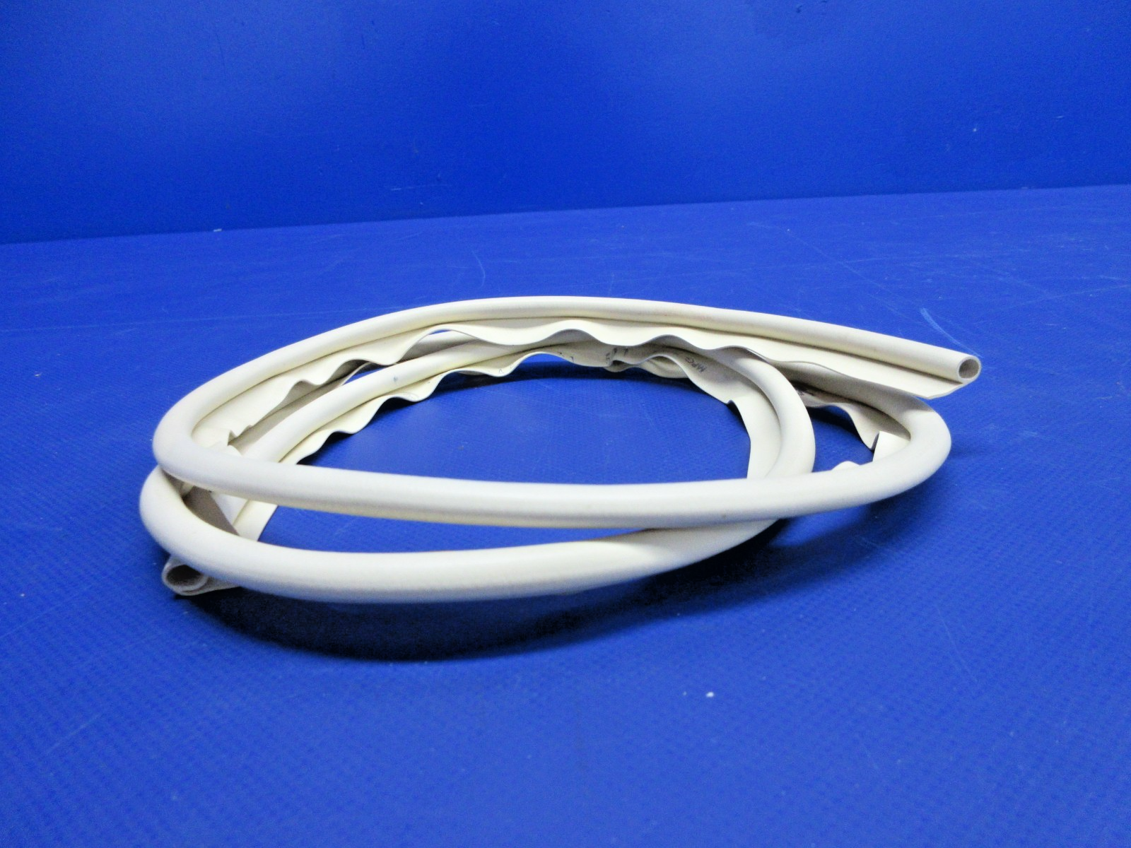 Beech King Air 90/100 Pilot Compartment Window Seal 50-534544-31 NOS (0326-764)5