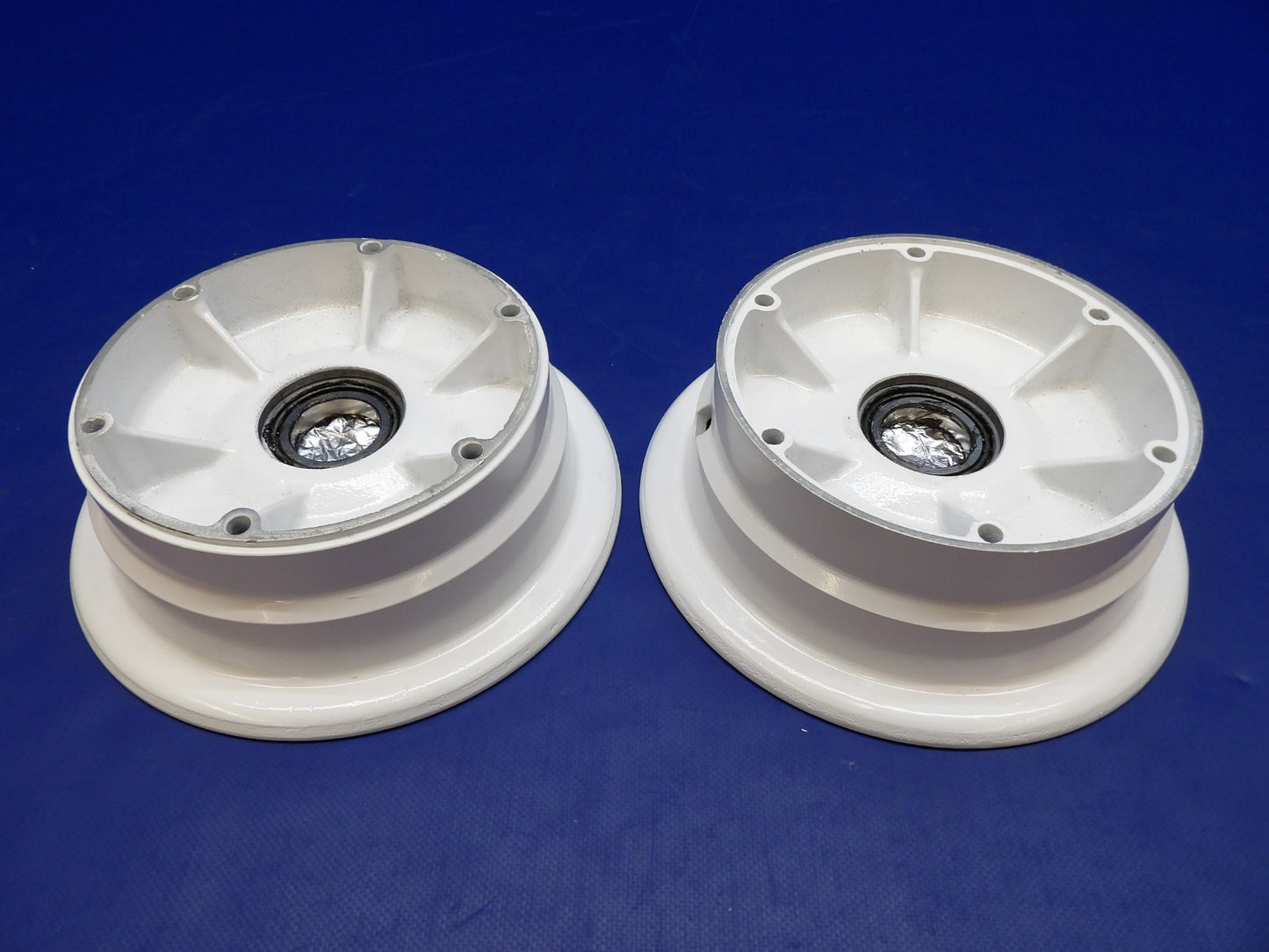 Beech Baron Cleveland 40-98 Main Wheel 7.00-8 P/N 161-02300 REBUILT (0626-1298)9