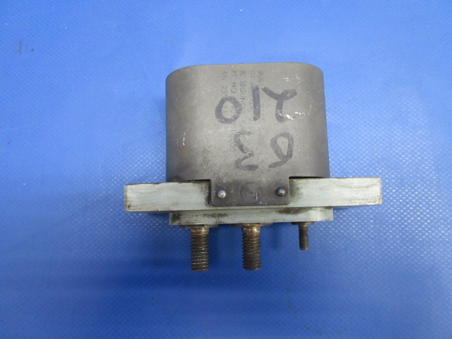 External Power Plug Receptacle P/N AN2552-3A (0524-1176)