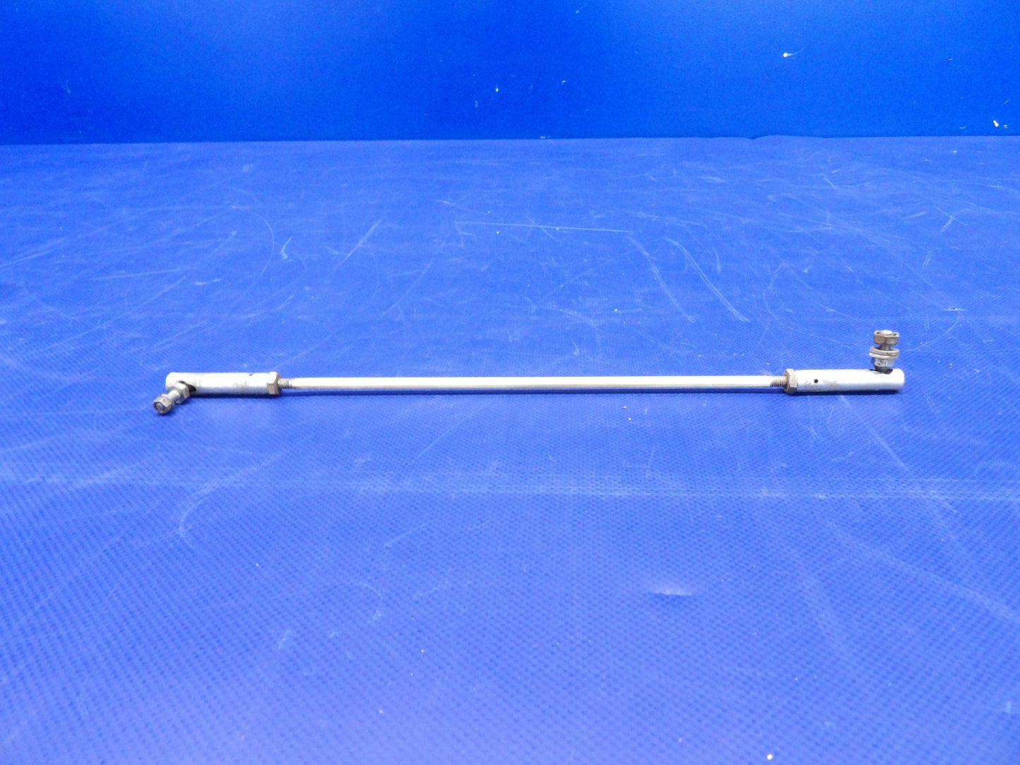 Beech D95A Travel Air Left Hand Nose Gear Door Rod P/N 35-825191-5 (0326-405)2