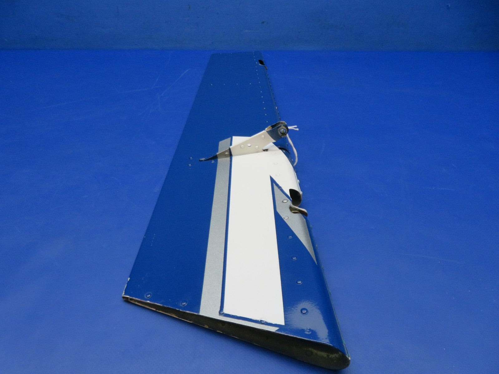 Piper PA-31 / PA-31T1 Cheyenne Rudder Tab P/N 51099-00 (0326-119)8