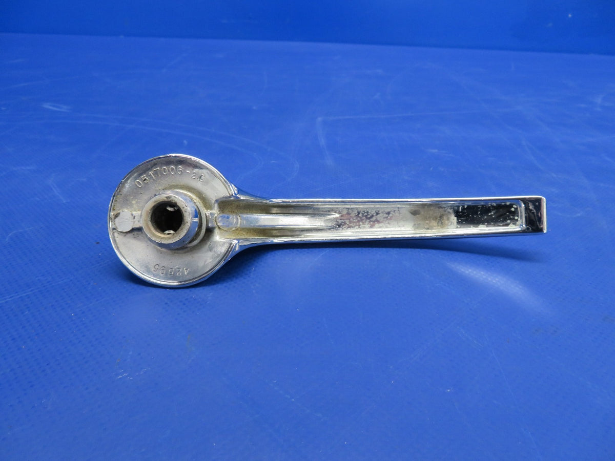 Cessna 172 / 172M Interior Cabin Door Handle P/N 0517006-2 (0826-407)8