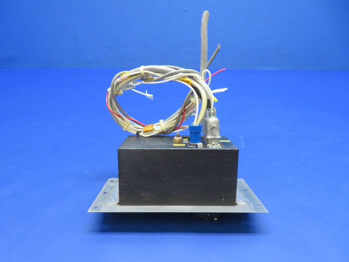 Beech D95A Travel Air Century III Autopilot Controller 28v  WARRANTY (1125-186)7