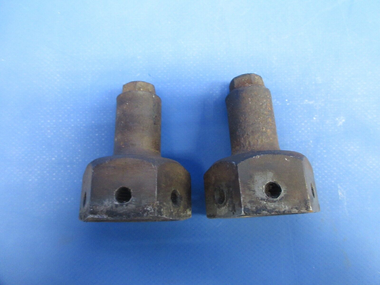 =Cessna 150 / 150L Main Gear Axle Nut 2 3/8" Tall 0741047-1 LOT OF 2 (1024-909)