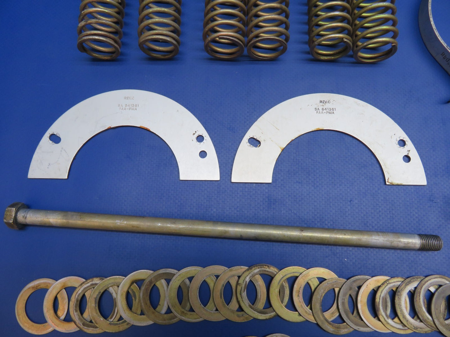 Continental IO-470-U Engine Hardware LOT (0326-1811)3