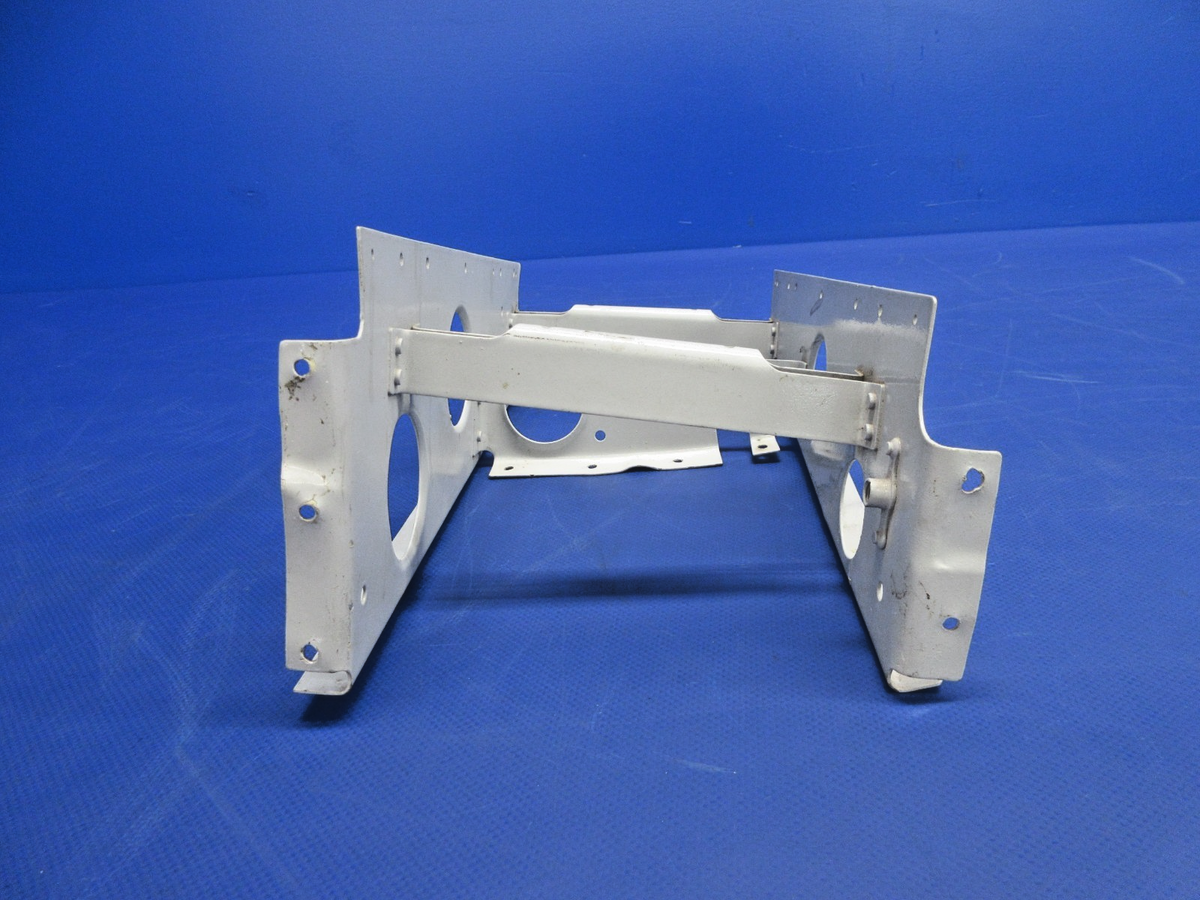Cessna 180 / 185 Battery Box Support Bracket P/N 0712601-10 (0926-803)7