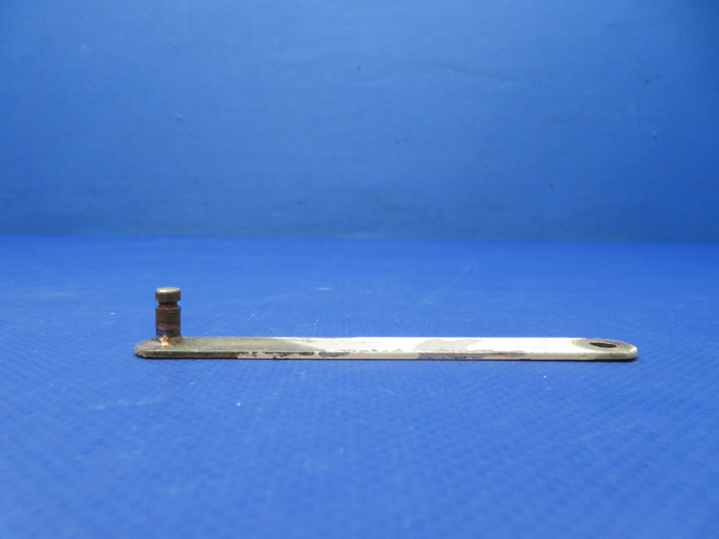 Cessna 337 / 337D Skymaster Cabin Door Window Arm P/N 0711021-4 (0326-139)2