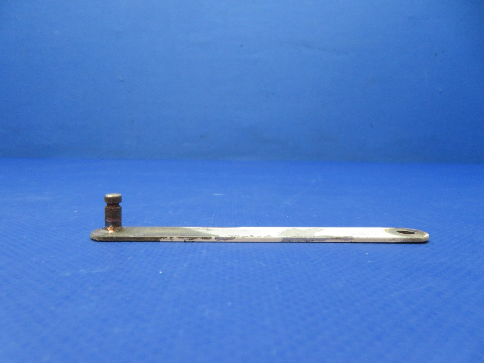 Cessna 337 / 337D Skymaster Cabin Door Window Arm P/N 0711021-4 (0326-139)2