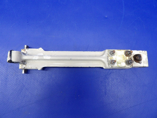 Beech 76 Duchess Nose Gear Drag Leg P/N 105-820015-3 (0526-1327)0