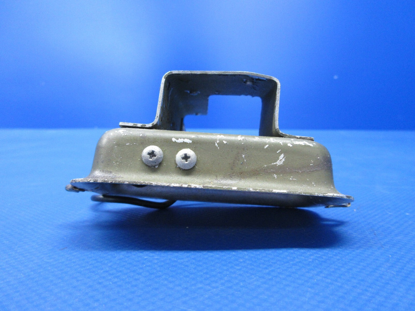 Cessna 180 Overhead Console Light & Bracket P/N 0413140-5 (0524-1384)2