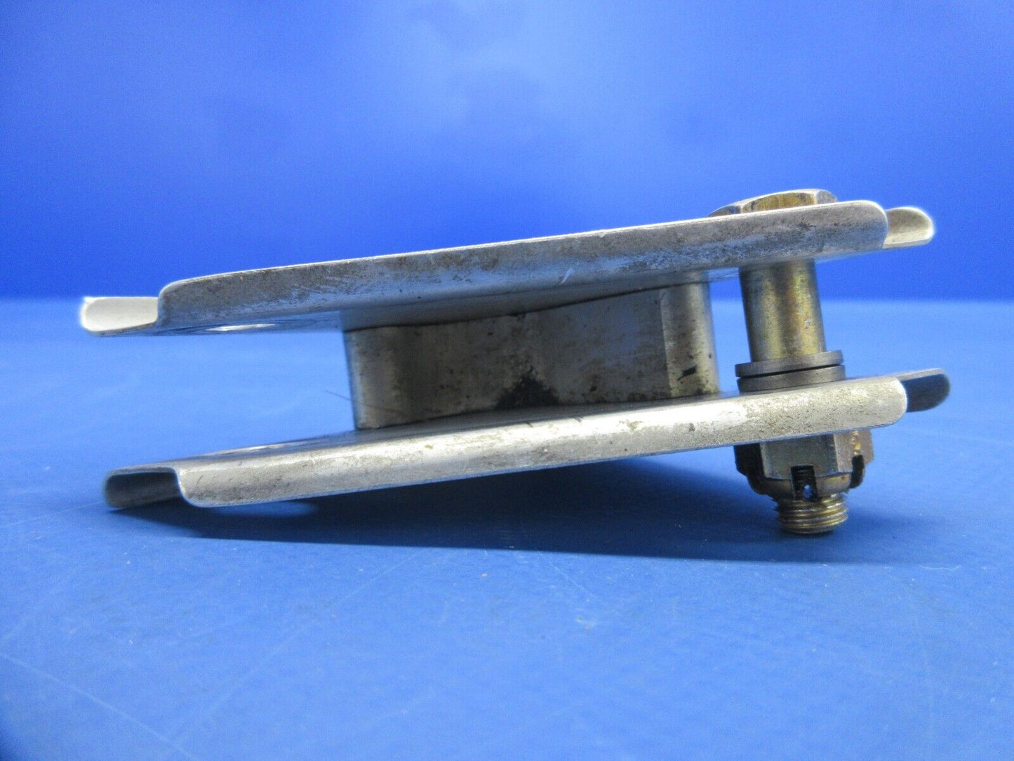 Enstrom 280FX Cyclic Control Bellcrank Assembly P/N 28-16160-7 (1124-779)