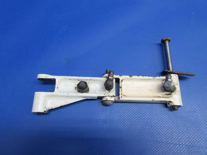 Beech 95 / D95A Travel Air Steering Idler Arm And Link P/N 35-825173 (0524-1088)