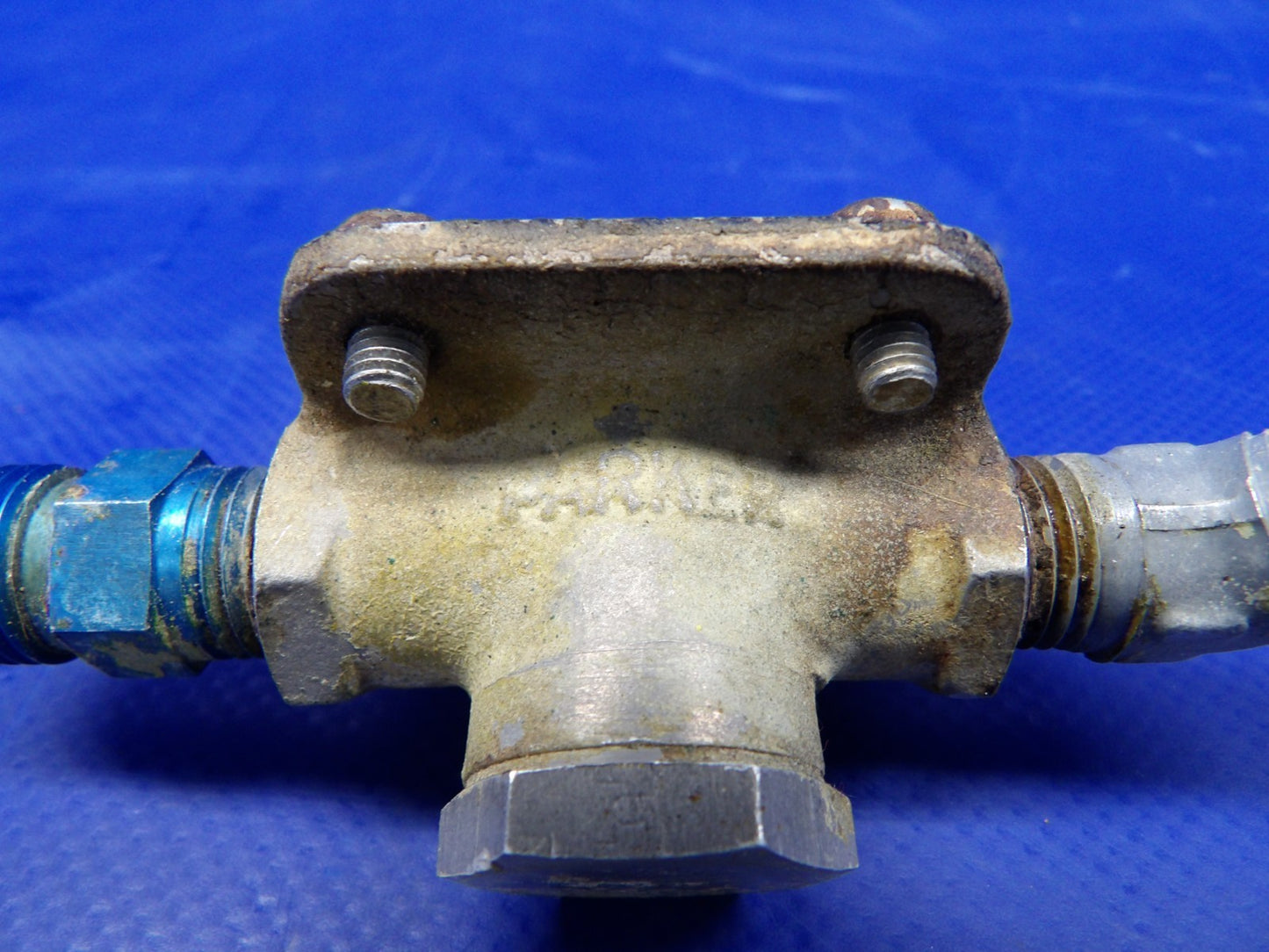 Globe GC-1B Swift Fuel Selector Valve And Handle P/N 11-420-3105 (0326-412)7