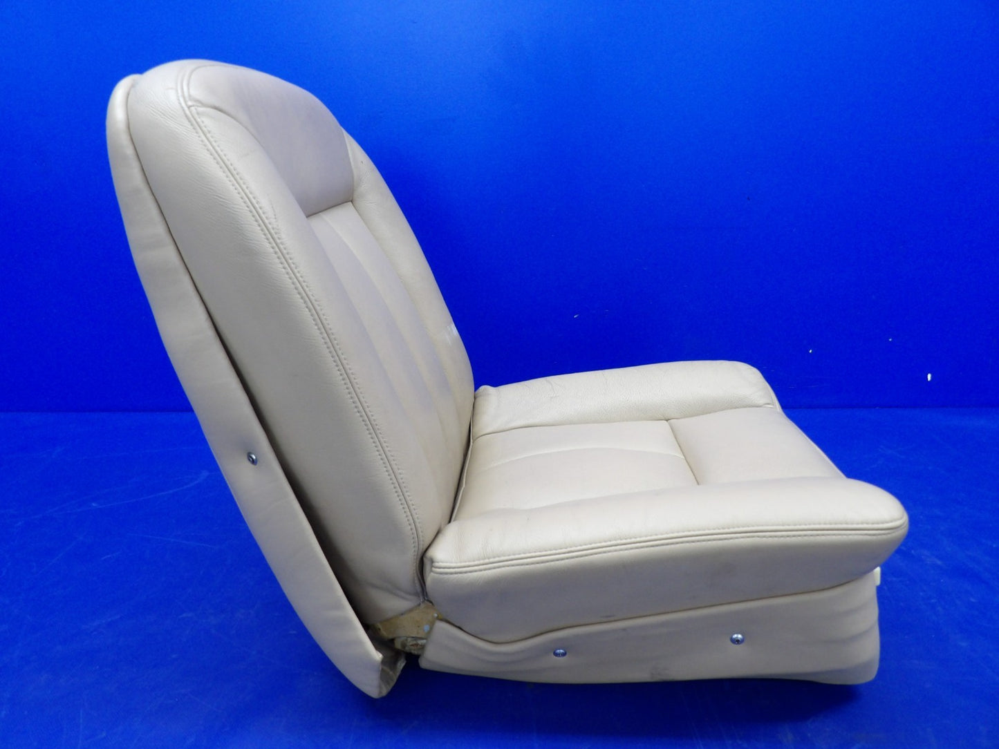 Cessna 421 Co-Pilot Seat P/N 5119231-4 (0726-1242)8
