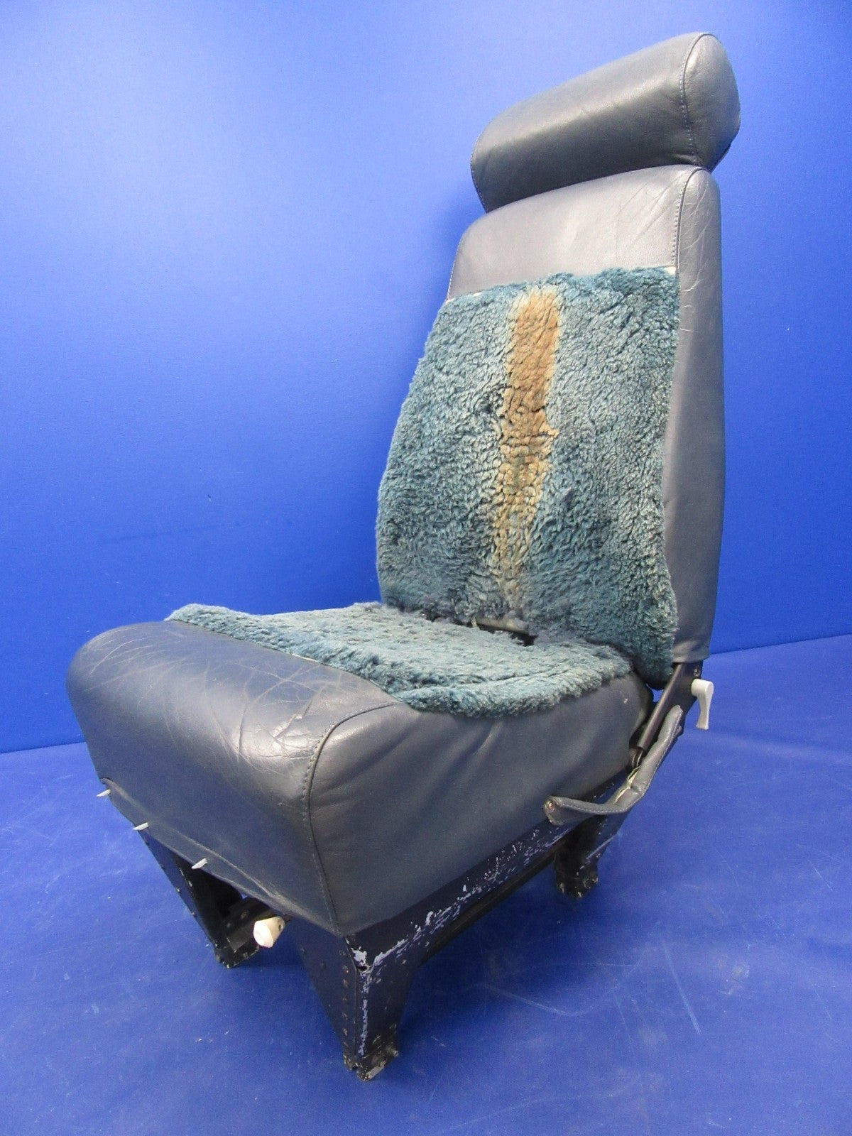 Beech 76 Duchess Co-Pilot Seat P/N 169-534024-2 (0326-54)3