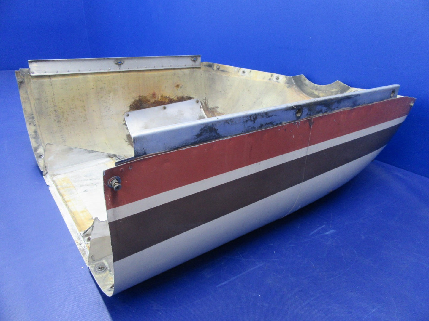 Beech 76 Duchess Lower Cowling w/ Cowl Flap P/N 105-910011-3 (0326-51)6