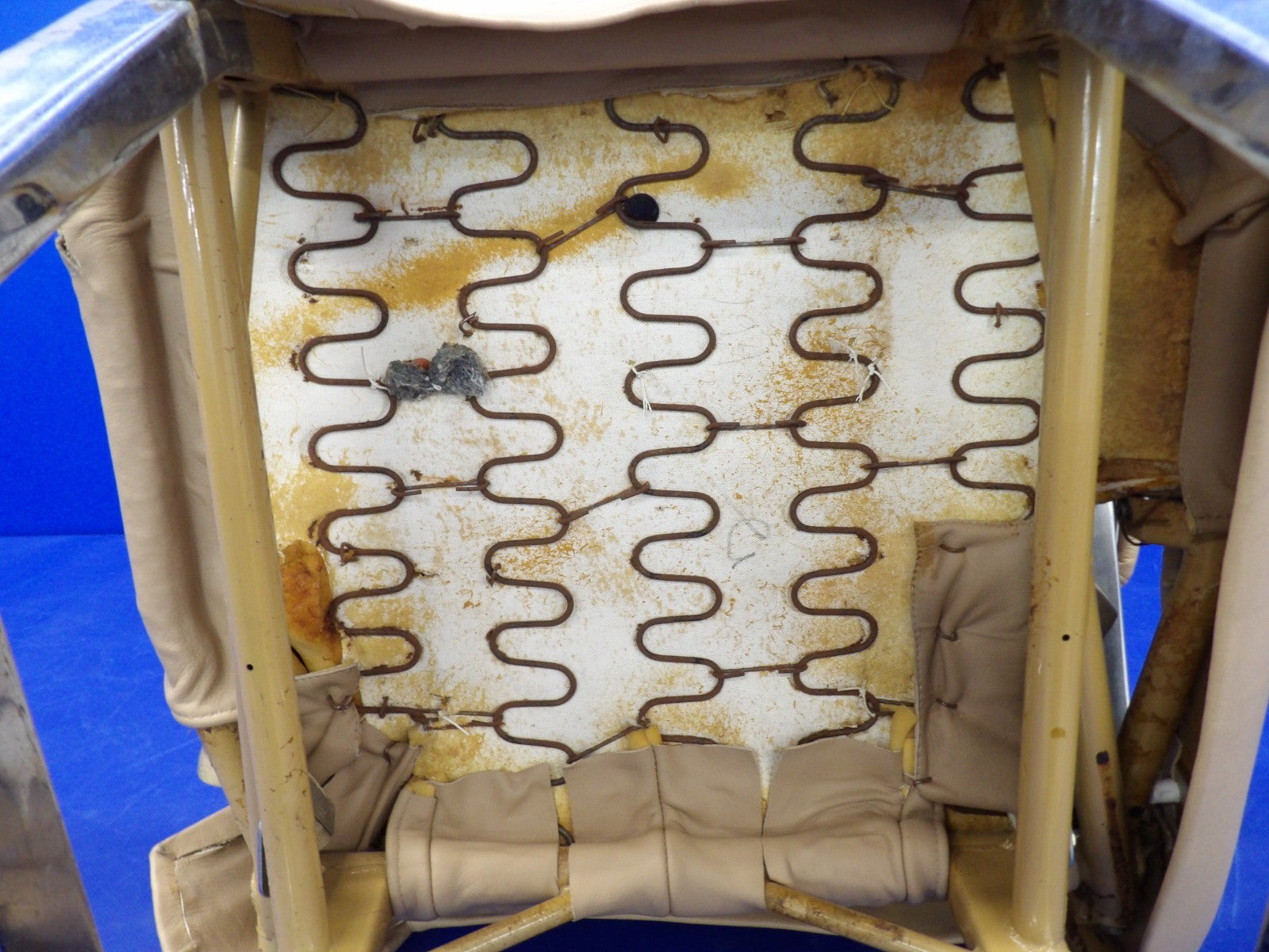 Cessna 421 Right Hand Aft Facing Seat with Seatbelt P/N 5119201-4 (0726-1238)9