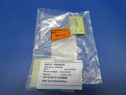 Cessna LH Bracket Hinge Channel P/N 0752706-29 NOS (0424-1219)