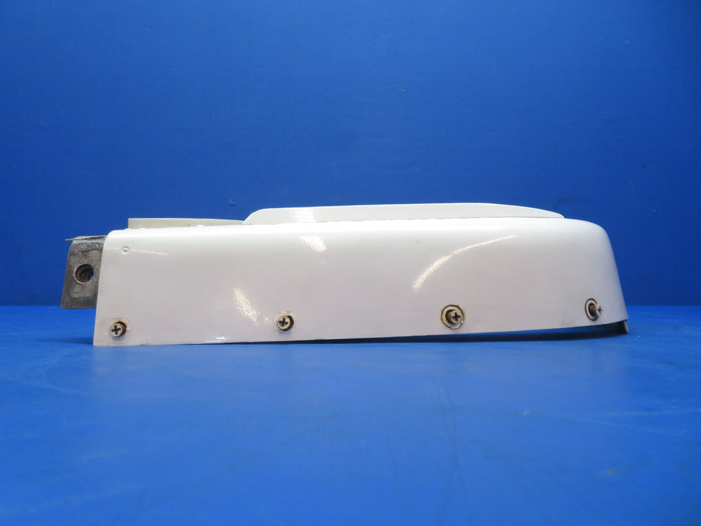 Cessna 310 / 310I Cowl RH Nose Cap Assy P/N 0851005-24 (1023-165)4