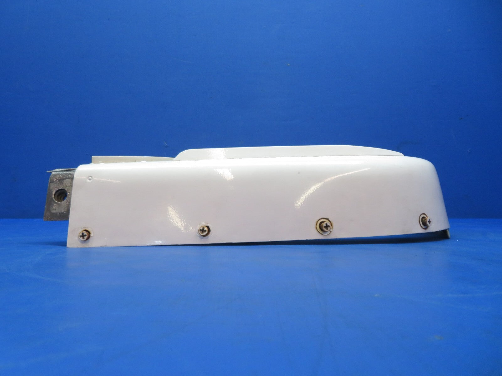 Cessna 310 / 310I Cowl RH Nose Cap Assy P/N 0851005-24 (1023-165)4