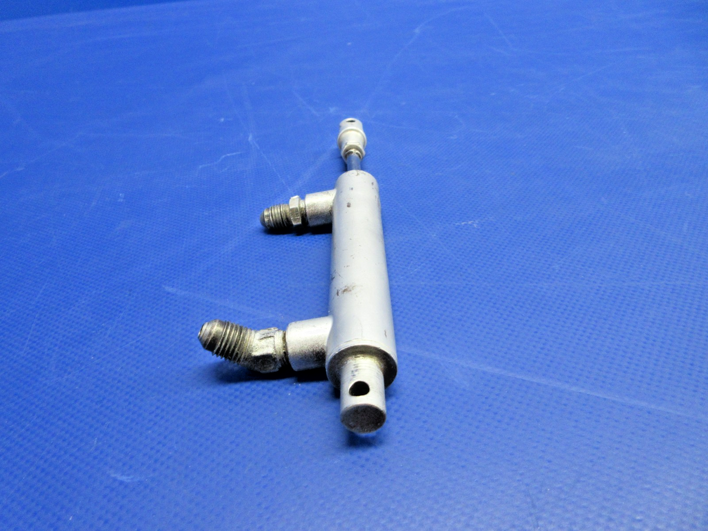 Beech F35 Bonanza Paramount Brake Master Cylinder P/N V1-15-625  (0726-751)6