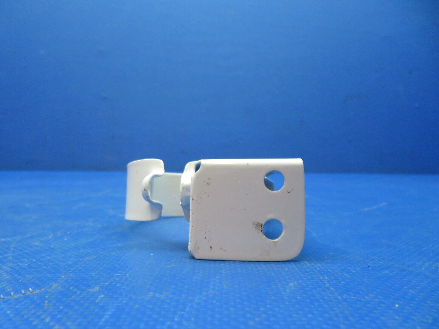 Beech Main Gear Clamp P/N 35-815004-1 NOS (0524-184)