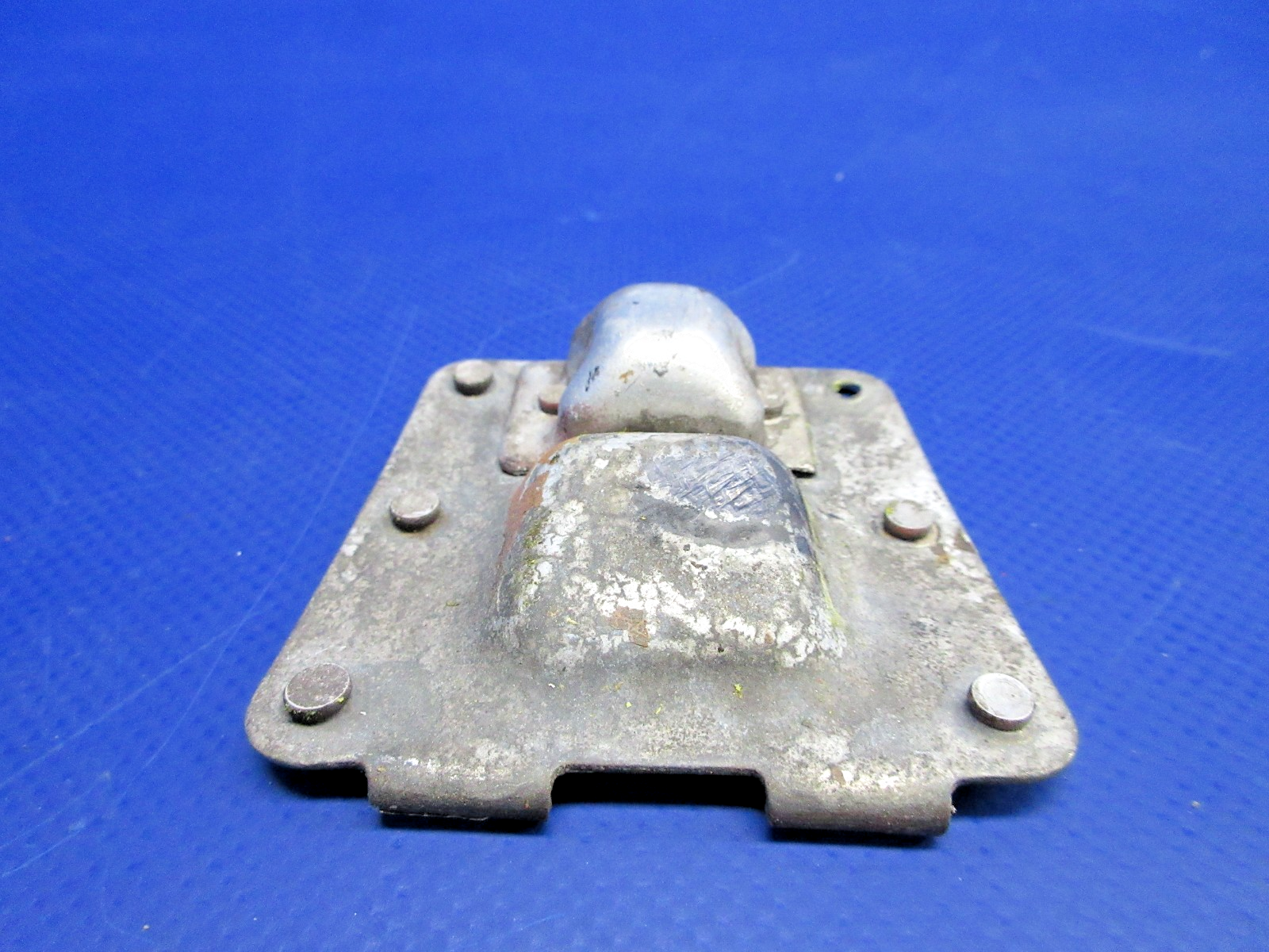 Beech D95A Travel Air Cowl Latch Plate (0326-801)8